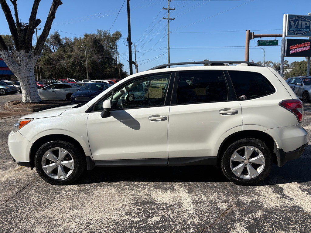 2016 Subaru Forester Image 2