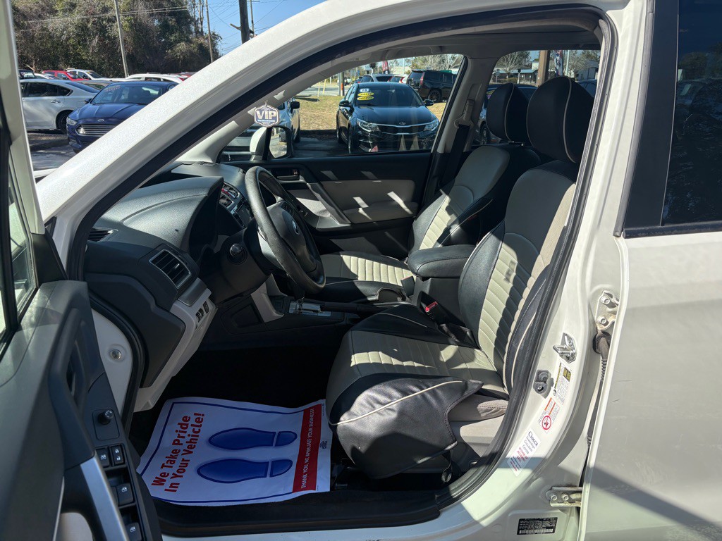 2016 Subaru Forester Image 9