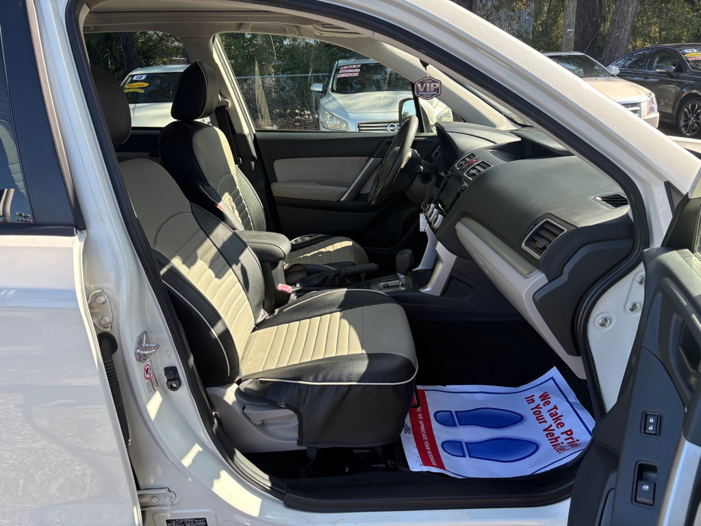 2016 Subaru Forester Image 11