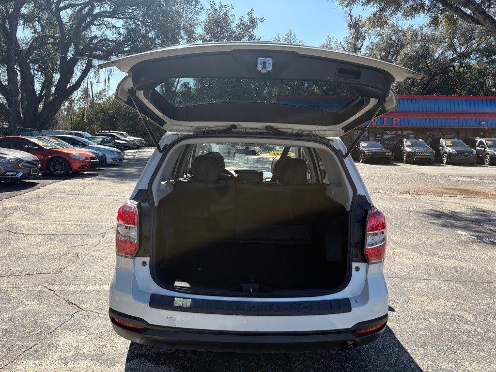 2016 Subaru Forester Image 21