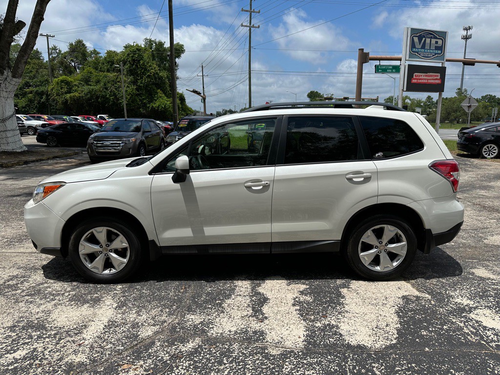 2016 Subaru Forester Image 2