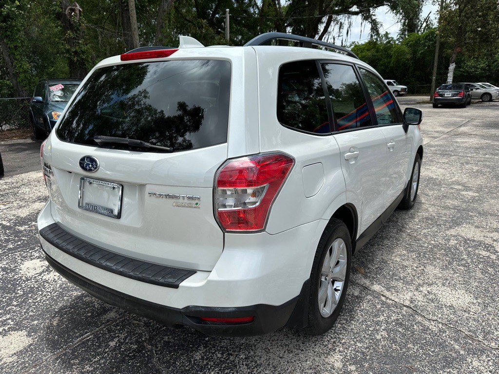 2016 Subaru Forester Image 5