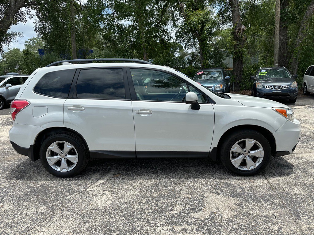 2016 Subaru Forester Image 6