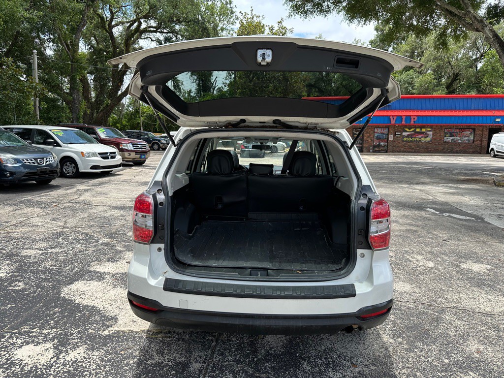 2016 Subaru Forester Image 17