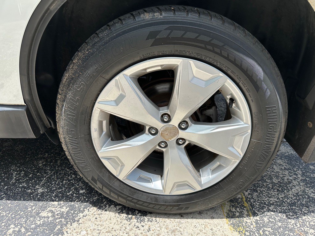 2016 Subaru Forester Image 19