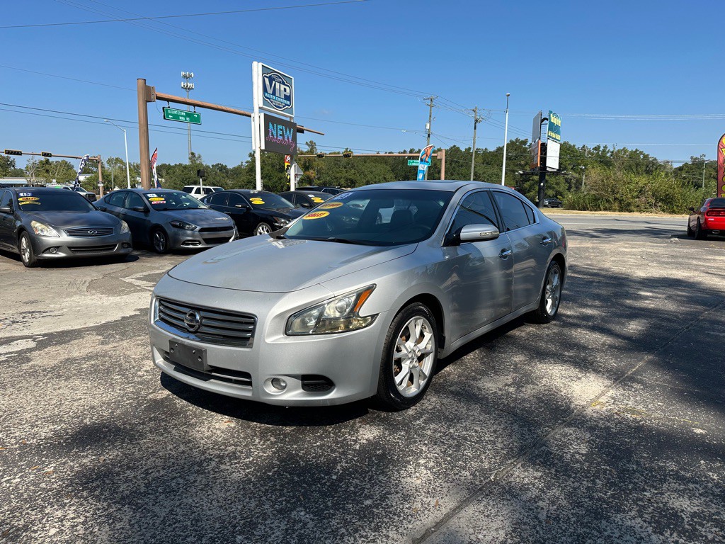 2013 Nissan Maxima Image 1
