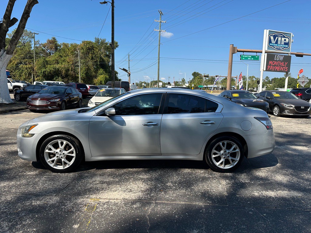 2013 Nissan Maxima Image 2