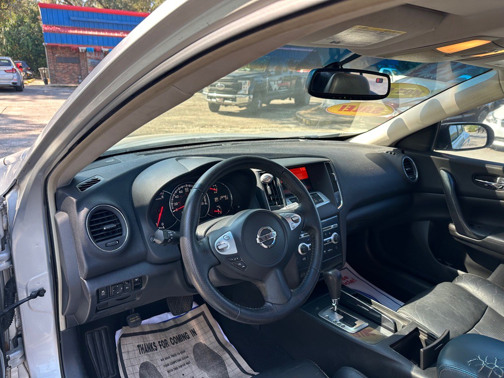 2013 Nissan Maxima Image 12