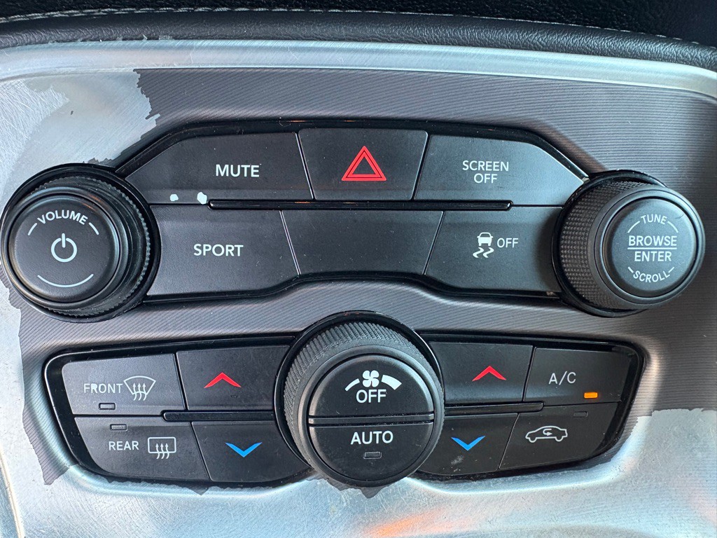 2019 Dodge Challenger Image 23