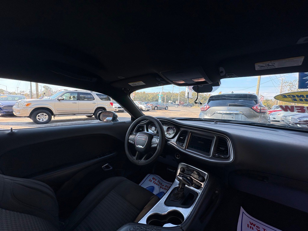 2019 Dodge Challenger Image 25