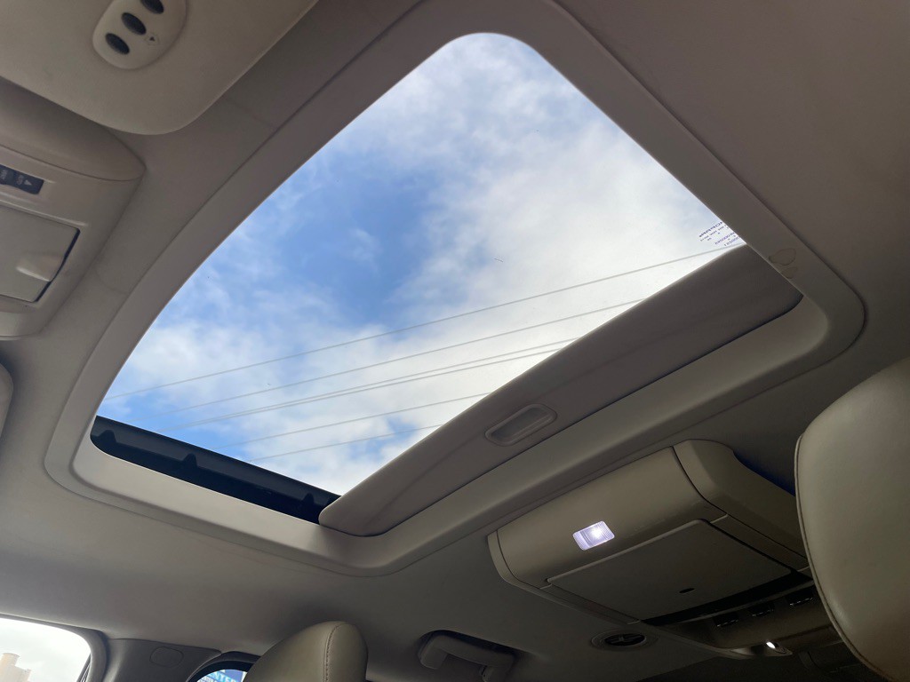 2015 Chrysler Town & Country Image 30