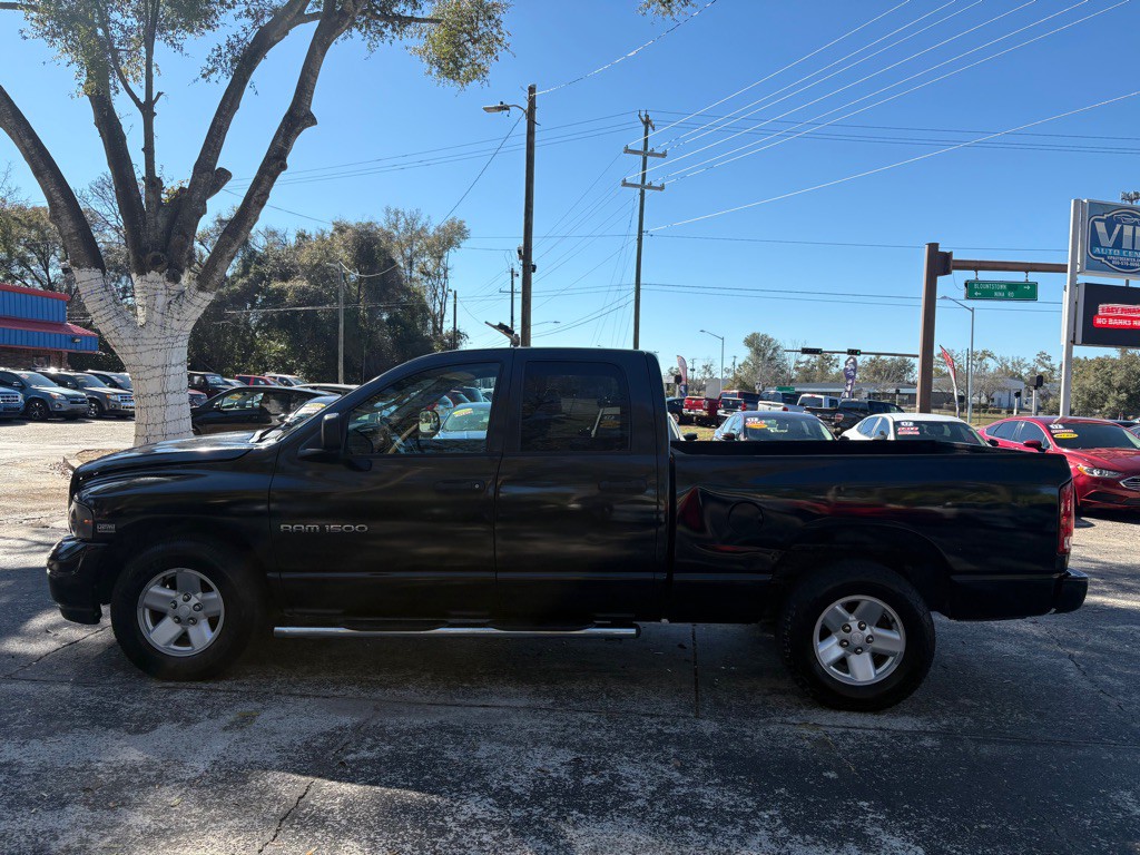 2003 Dodge Ram 1500 Image 2