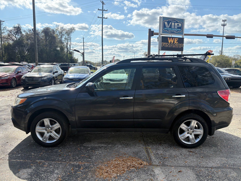 2010 Subaru Forester Image 2