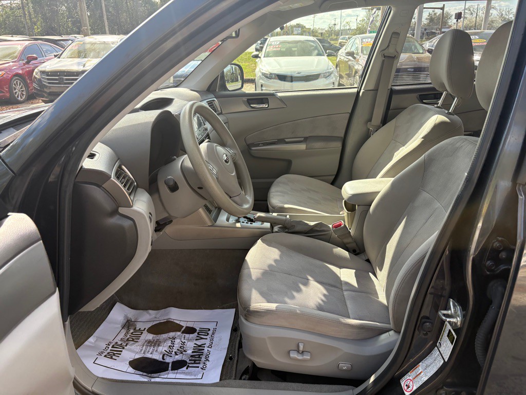 2010 Subaru Forester Image 10