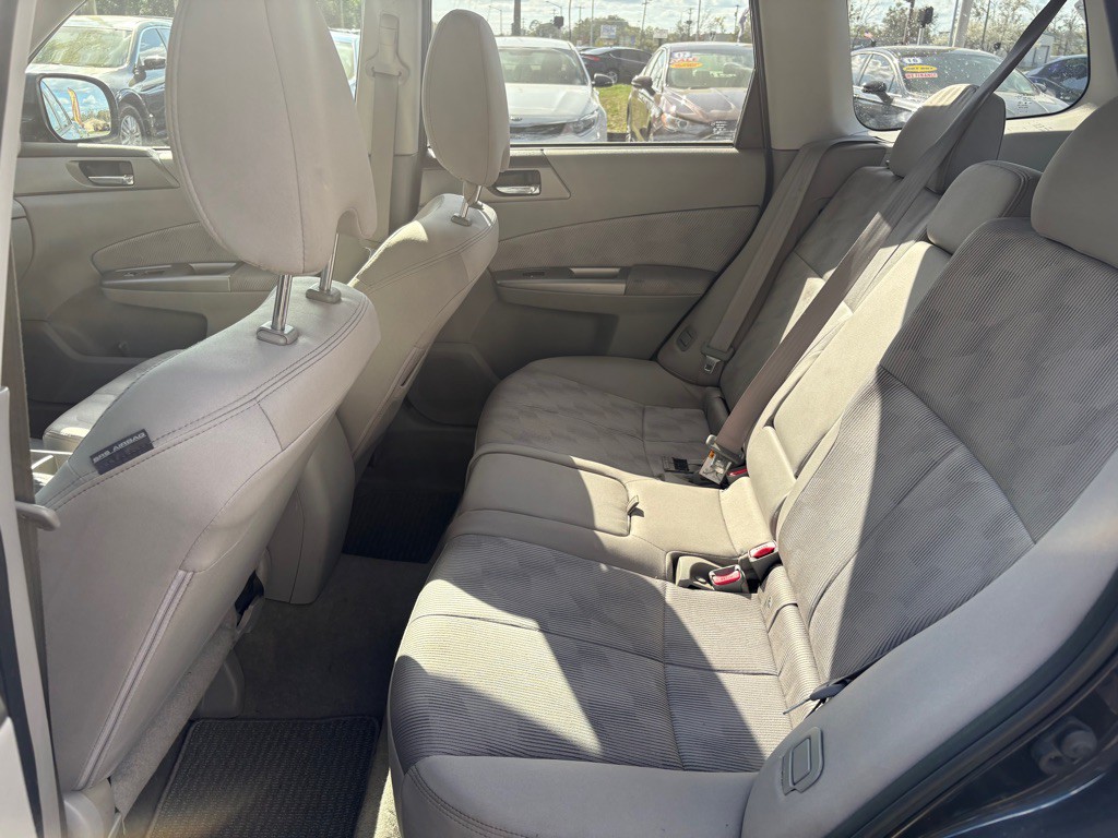 2010 Subaru Forester Image 12