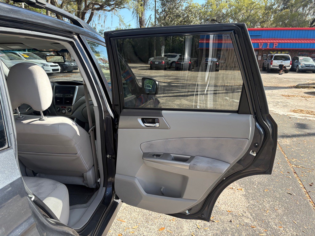 2010 Subaru Forester Image 15
