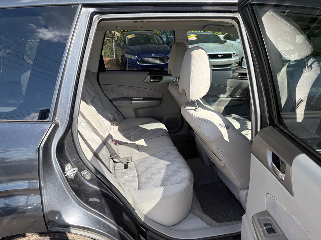 2010 Subaru Forester Image 16