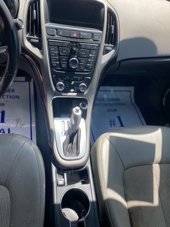 2014 Buick Verano Image 11