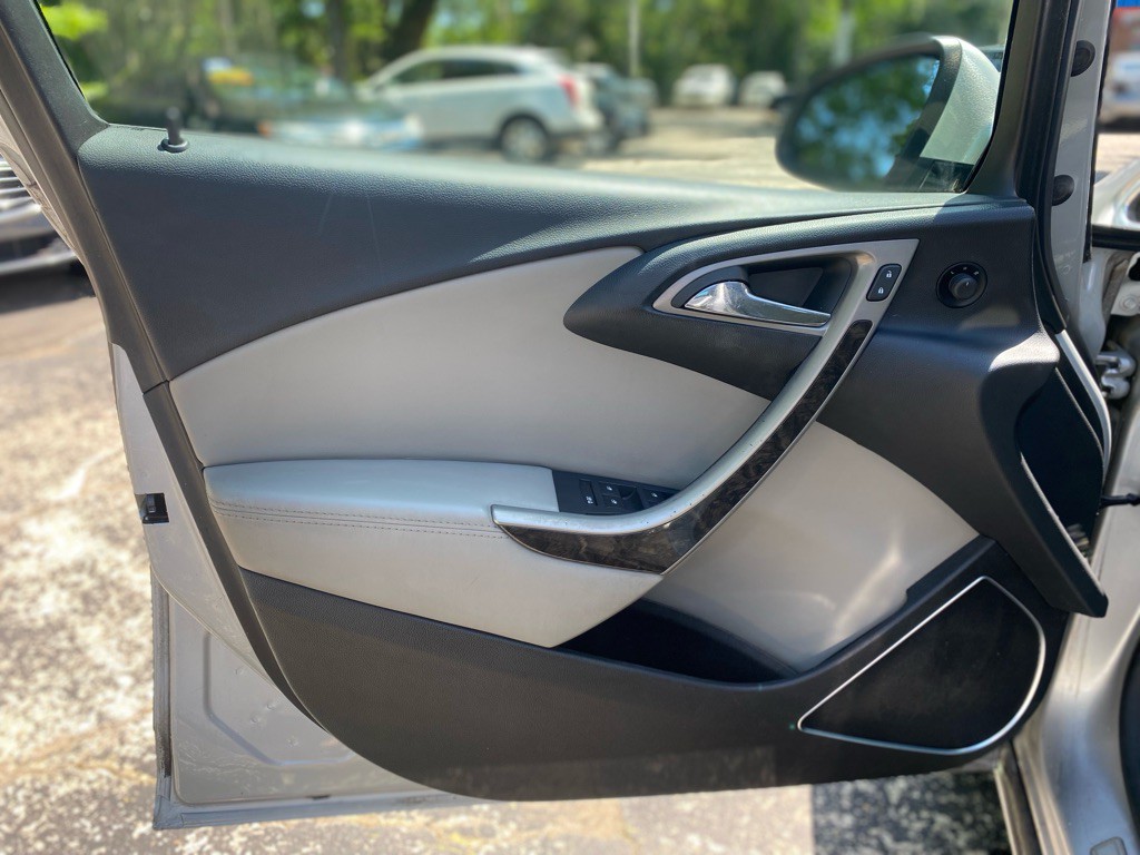 2014 Buick Verano Image 13