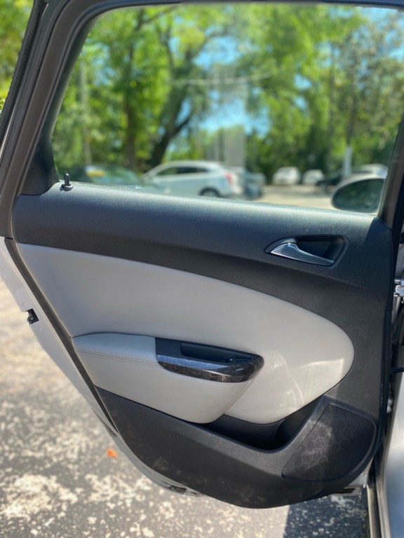 2014 Buick Verano Image 15