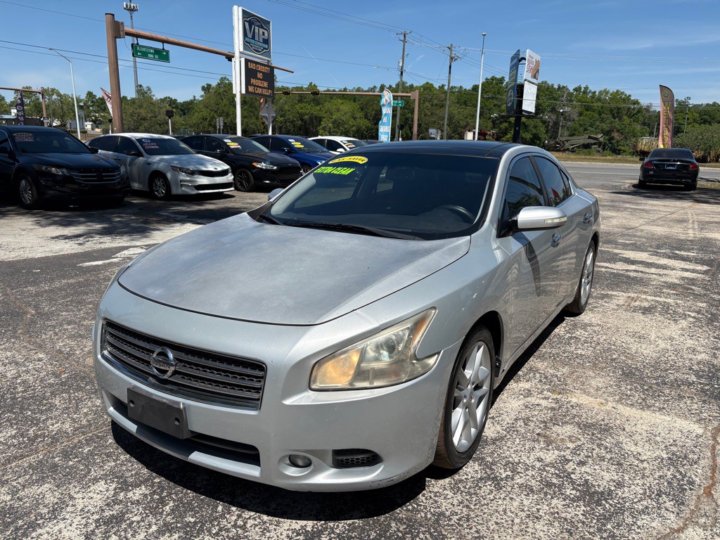 2011 Nissan Maxima Image 1