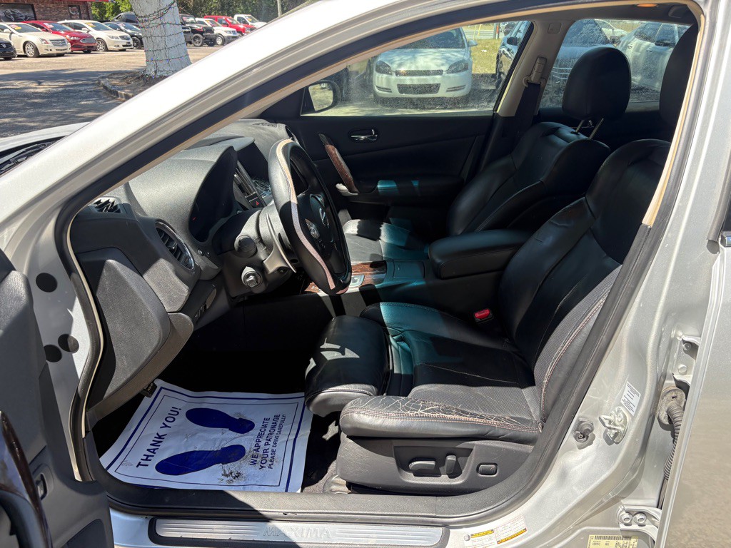 2011 Nissan Maxima Image 10