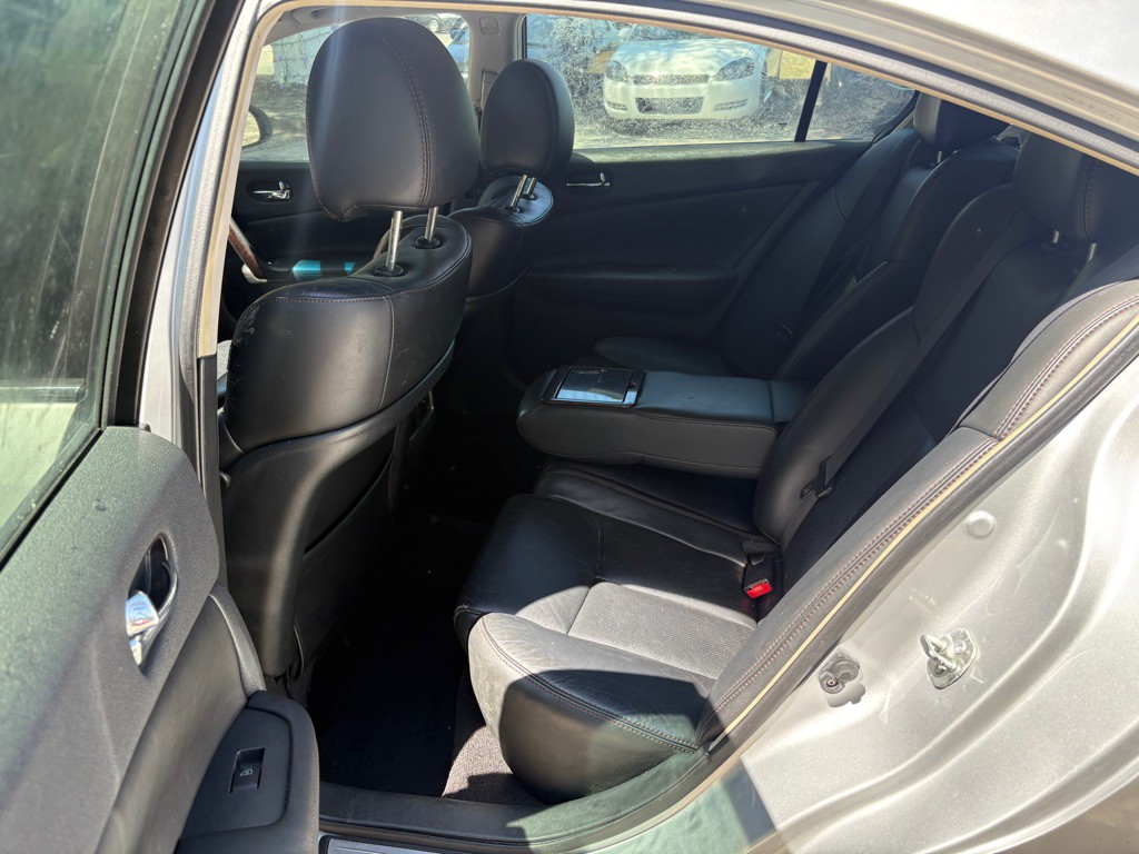 2011 Nissan Maxima Image 12