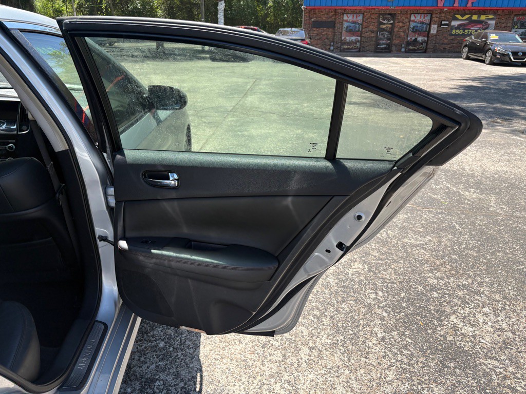 2011 Nissan Maxima Image 15