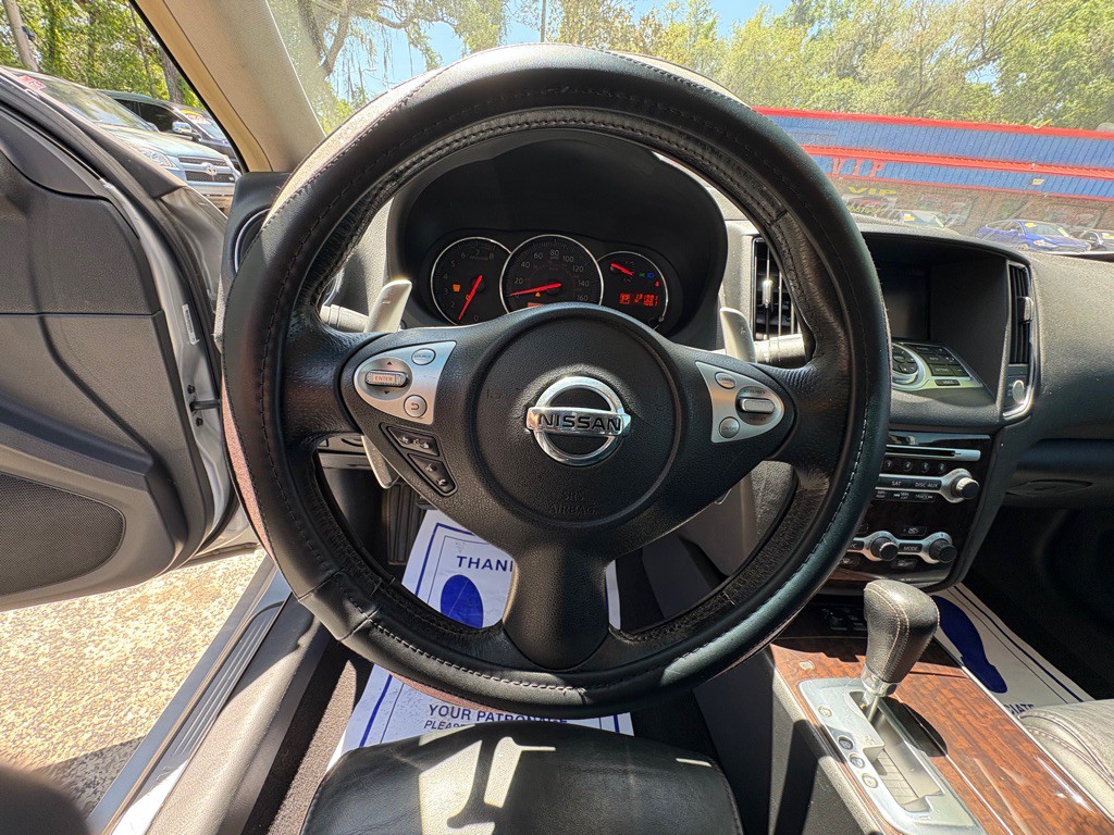 2011 Nissan Maxima Image 30