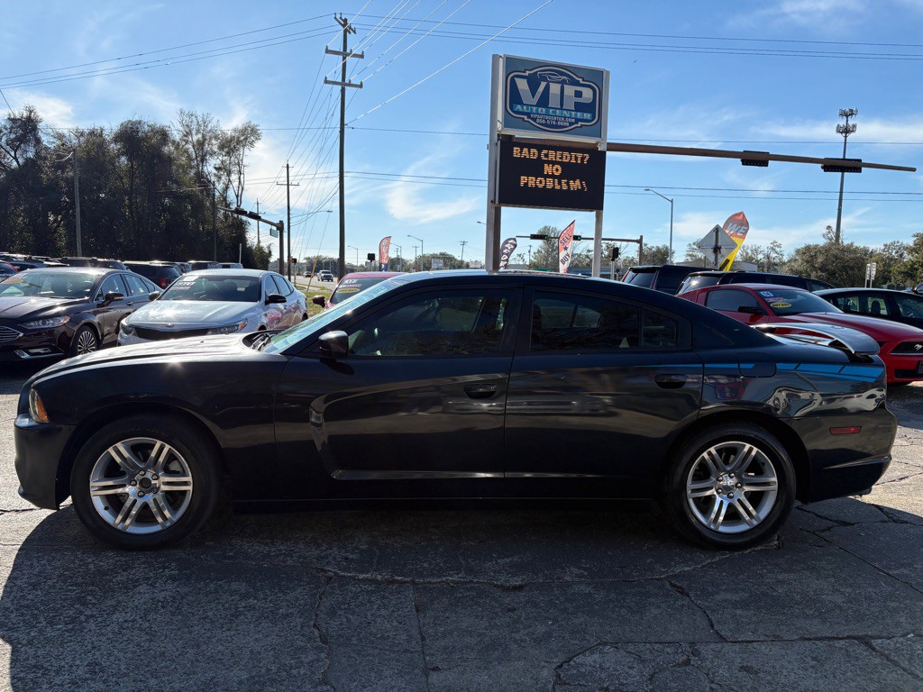 2011 Dodge Charger Image 2