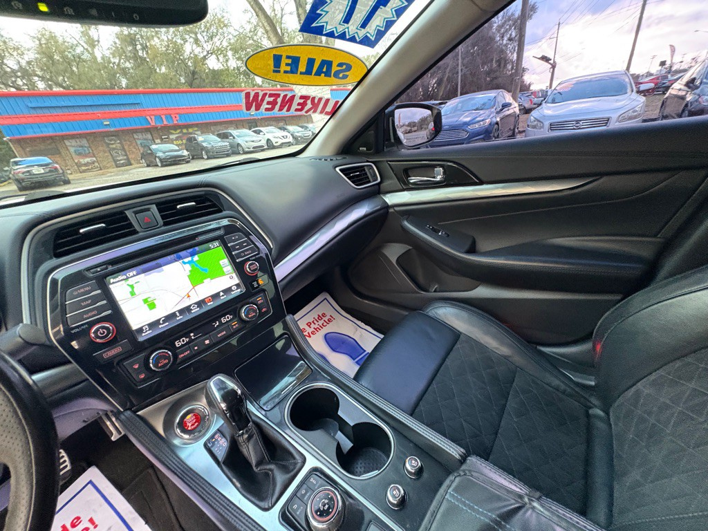 2017 Nissan Maxima Image 26