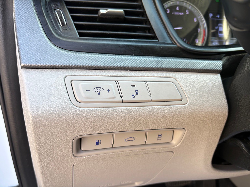 2018 Hyundai Sonata Image 21