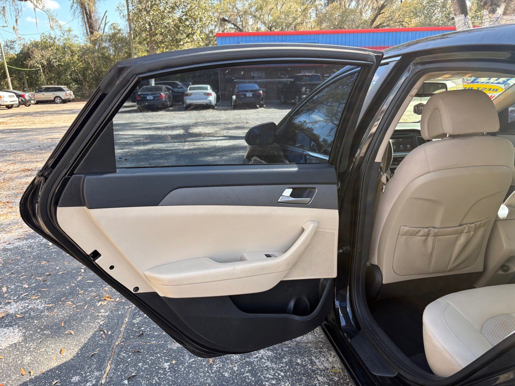 2017 Hyundai Sonata Image 11