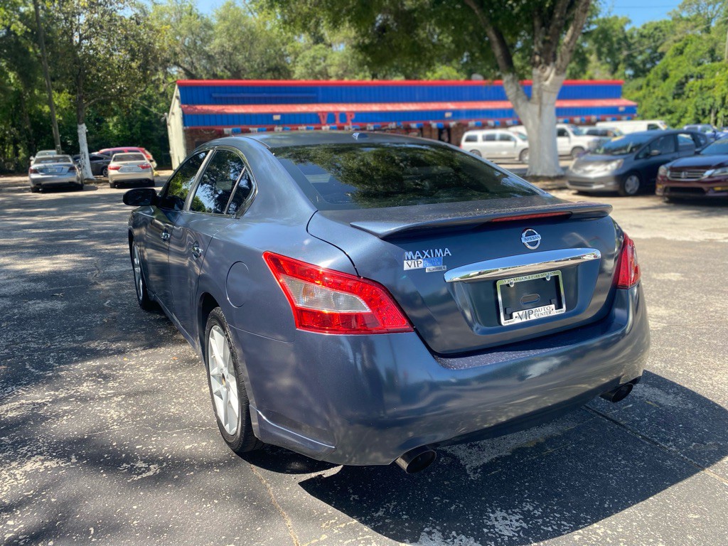 2010 Nissan Maxima Image 3
