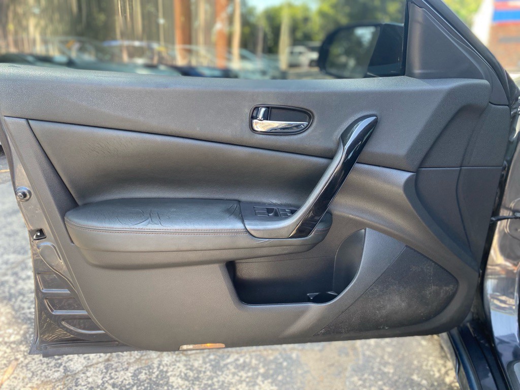 2010 Nissan Maxima Image 13