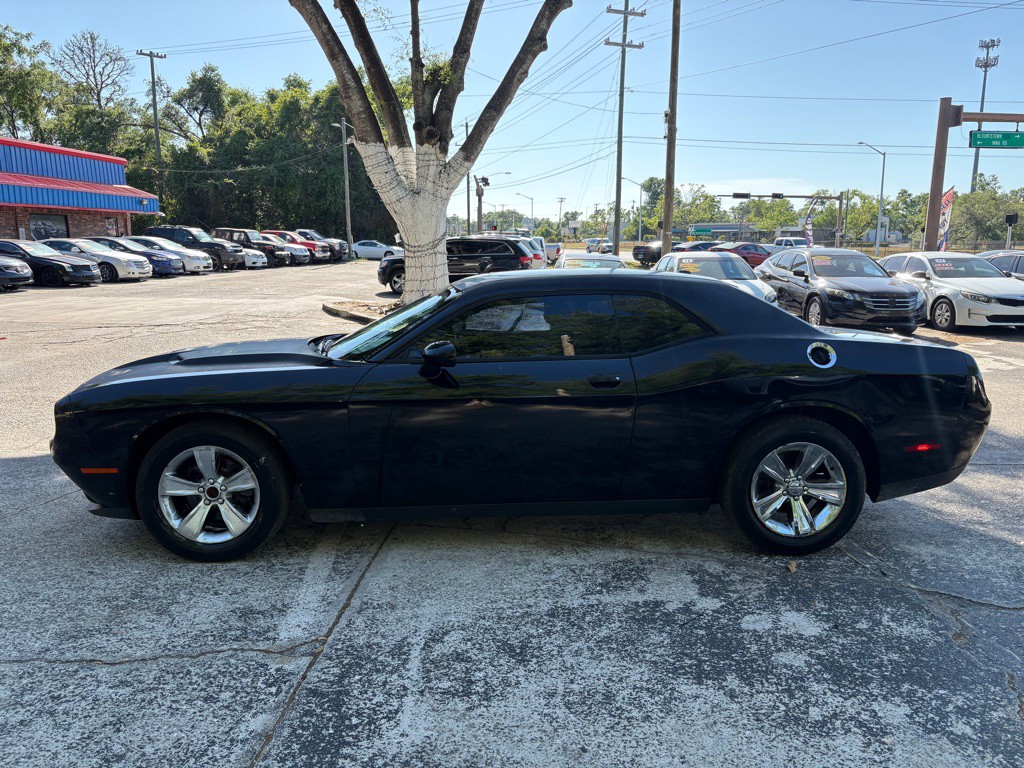 2015 Dodge Challenger Image 2