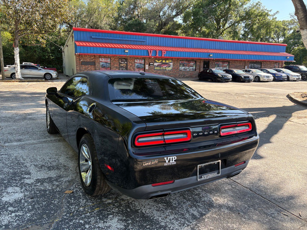 2015 Dodge Challenger Image 3