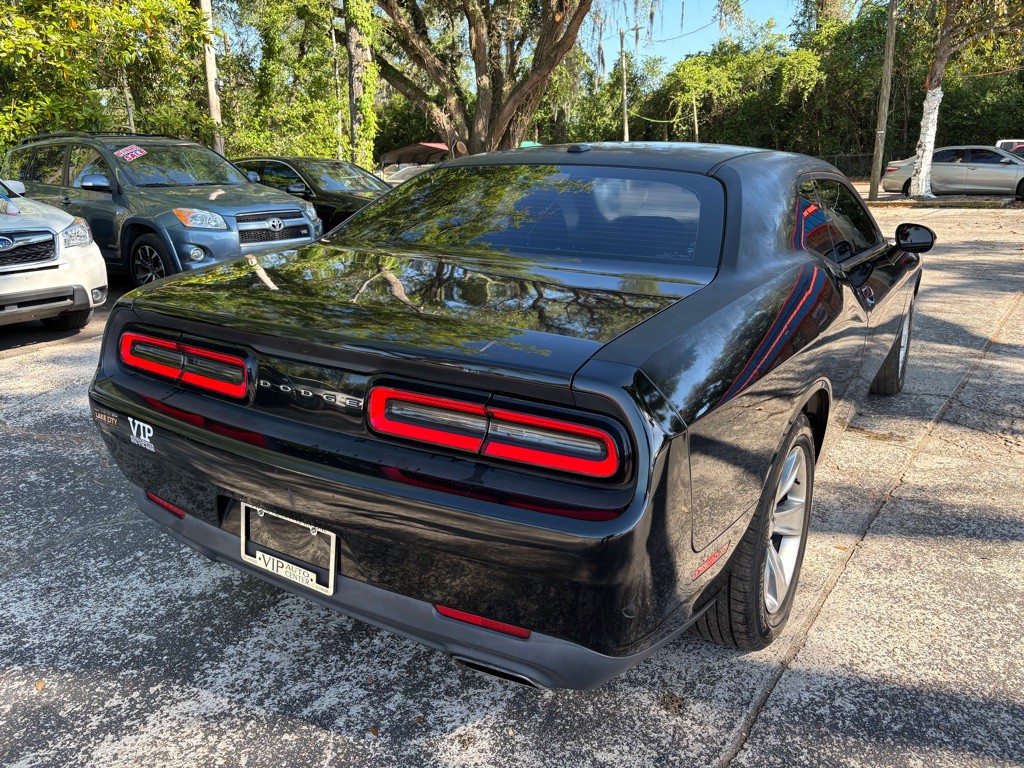2015 Dodge Challenger Image 5