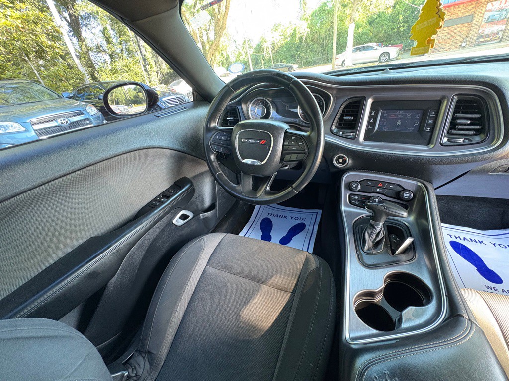 2015 Dodge Challenger Image 18