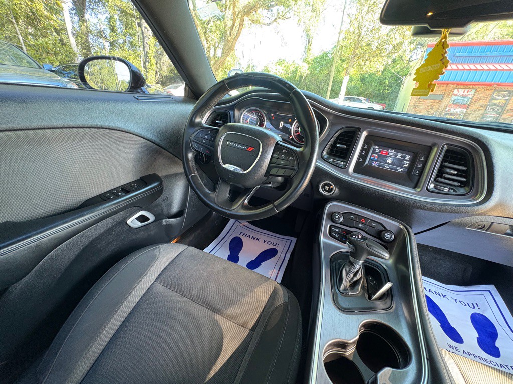 2015 Dodge Challenger Image 19