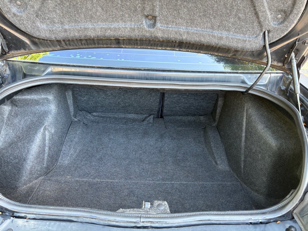 2015 Dodge Challenger Image 24