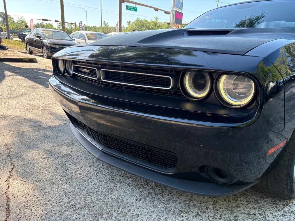2015 Dodge Challenger Image 25