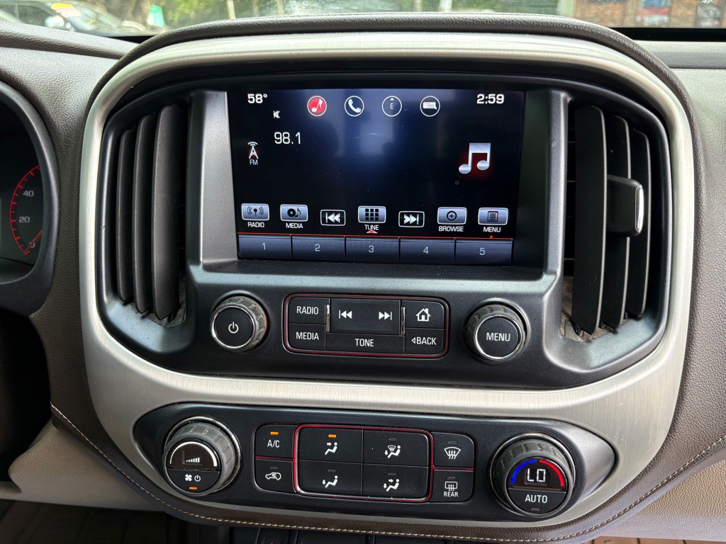 2016 GMC Canyon Image 22