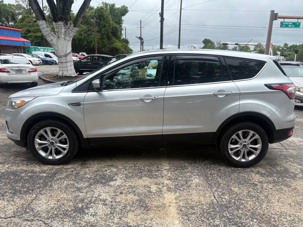 2017 Ford Escape Image 2
