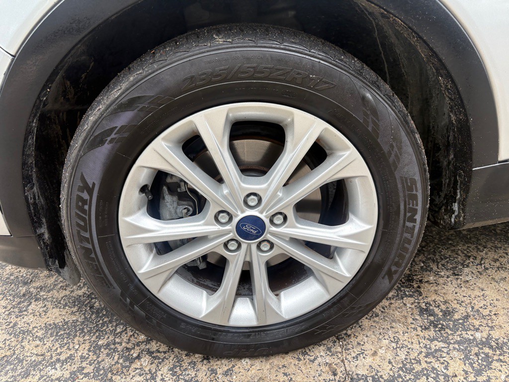 2017 Ford Escape Image 9