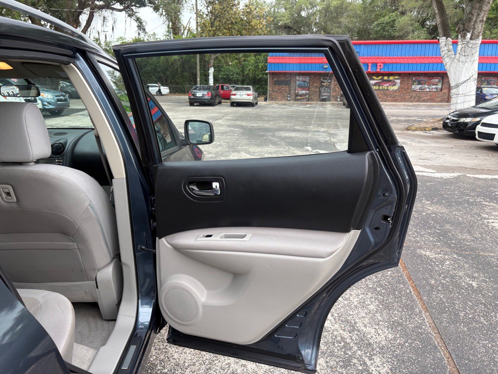 2015 Nissan Rogue Image 13