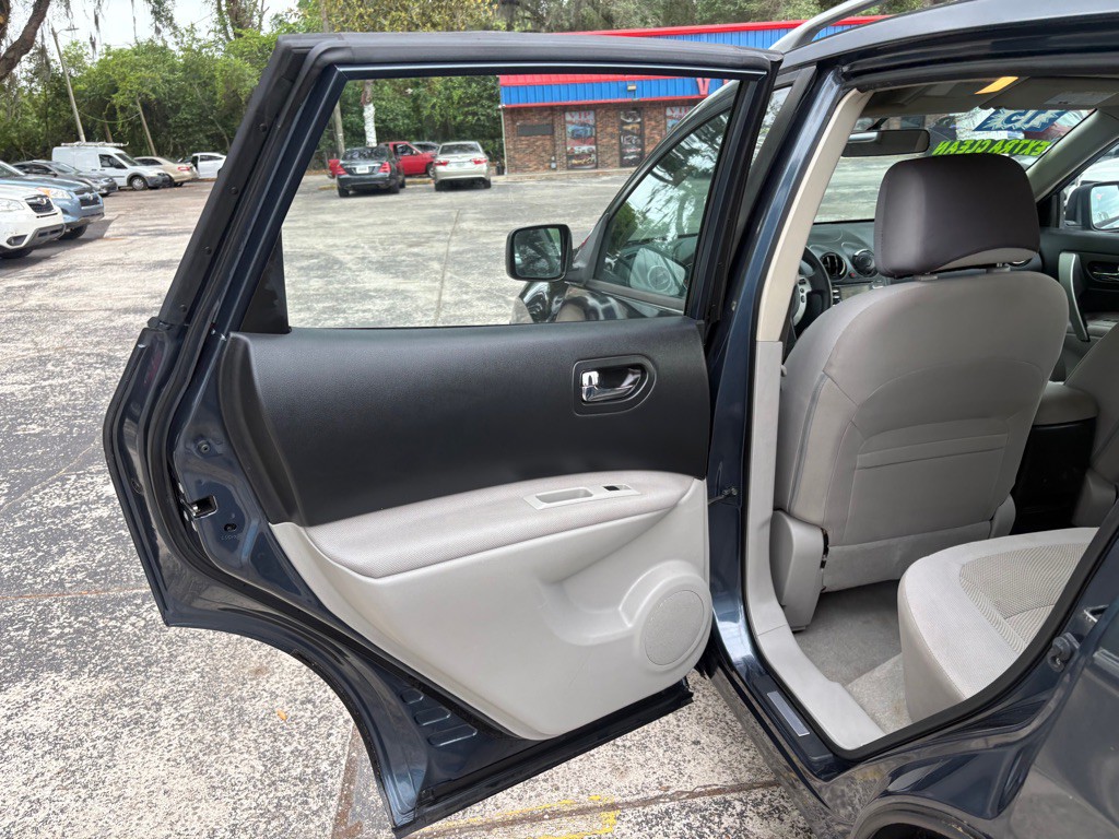 2015 Nissan Rogue Image 15