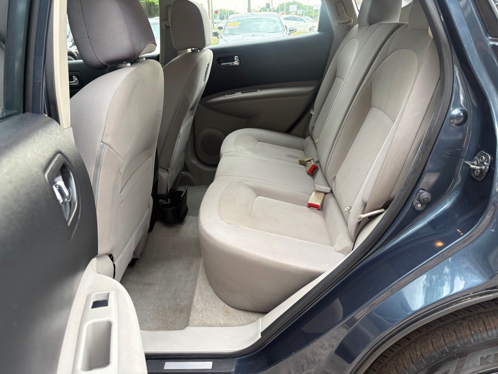 2015 Nissan Rogue Image 16