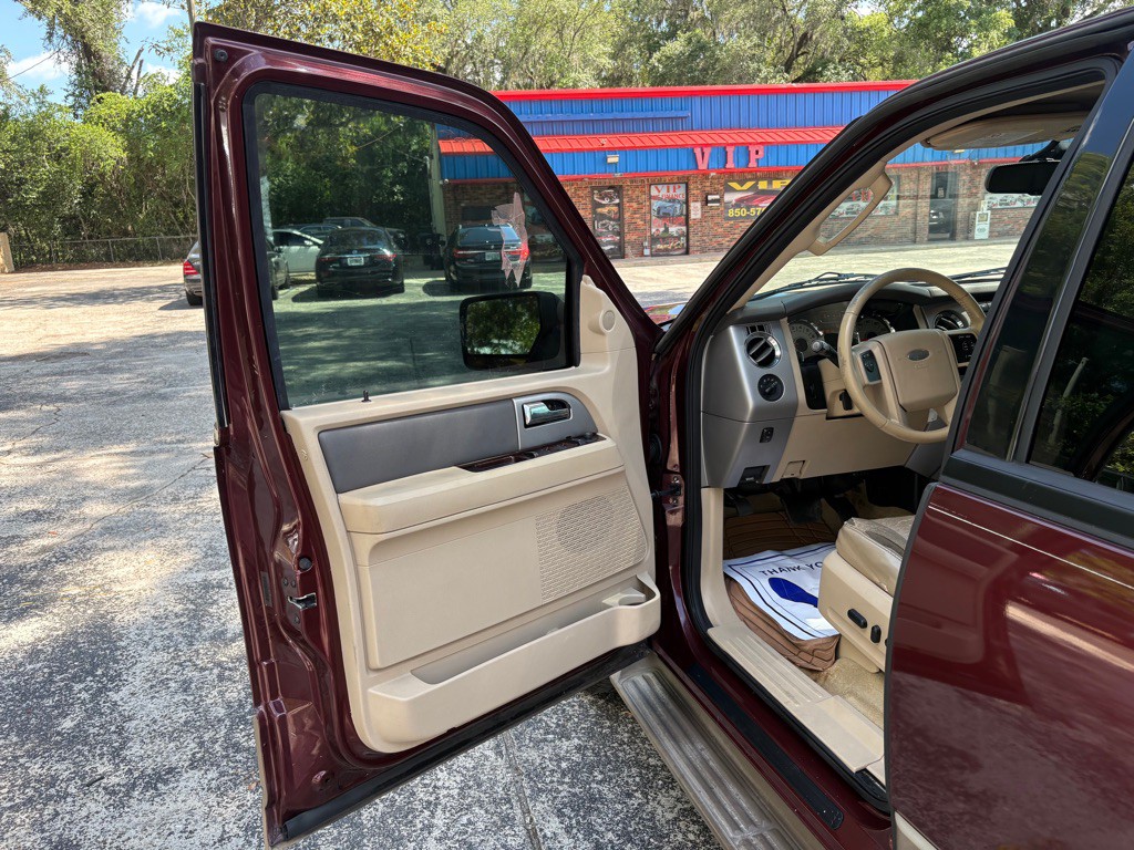 2011 Ford Expedition Image 9