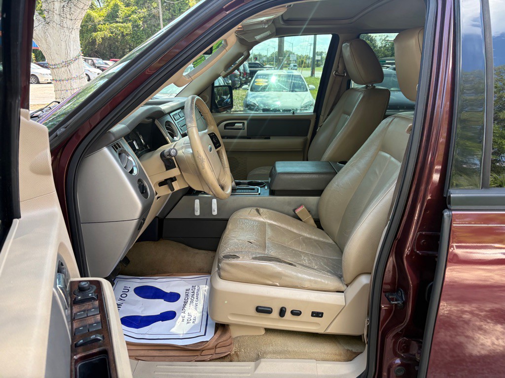 2011 Ford Expedition Image 10